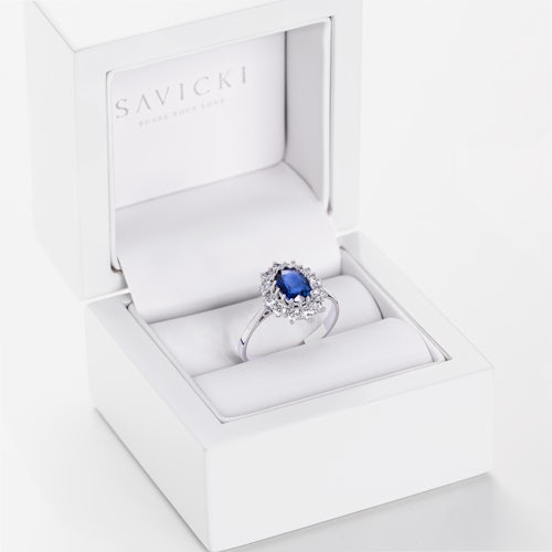 Pierścionek Heart of the Ocean: białe złoto, niebieski szafir